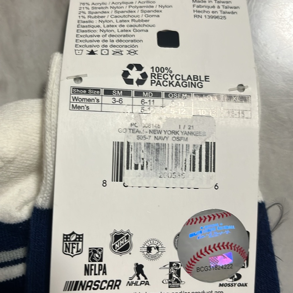 New York Yankee MLB socks - Picture 8 of 8